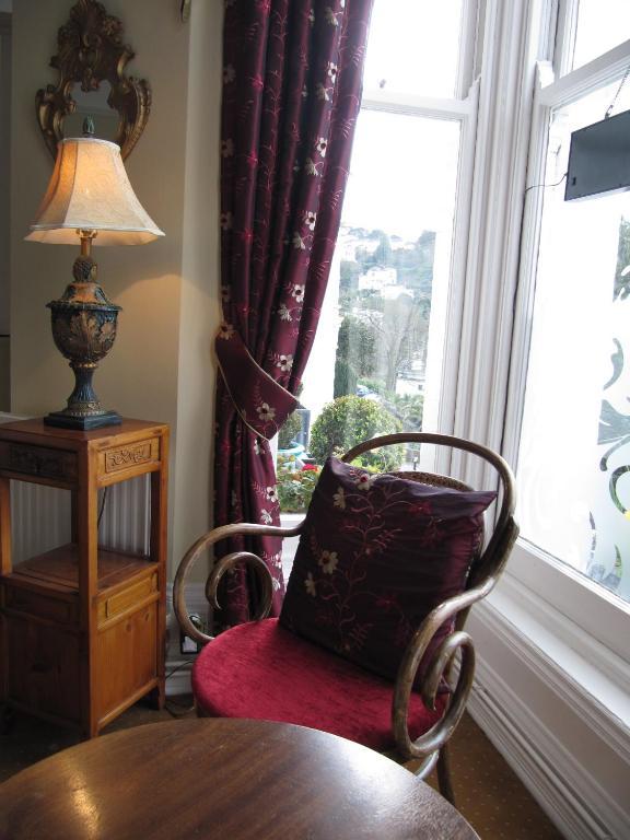 Bed and Breakfast The Shirley Торки Экстерьер фото